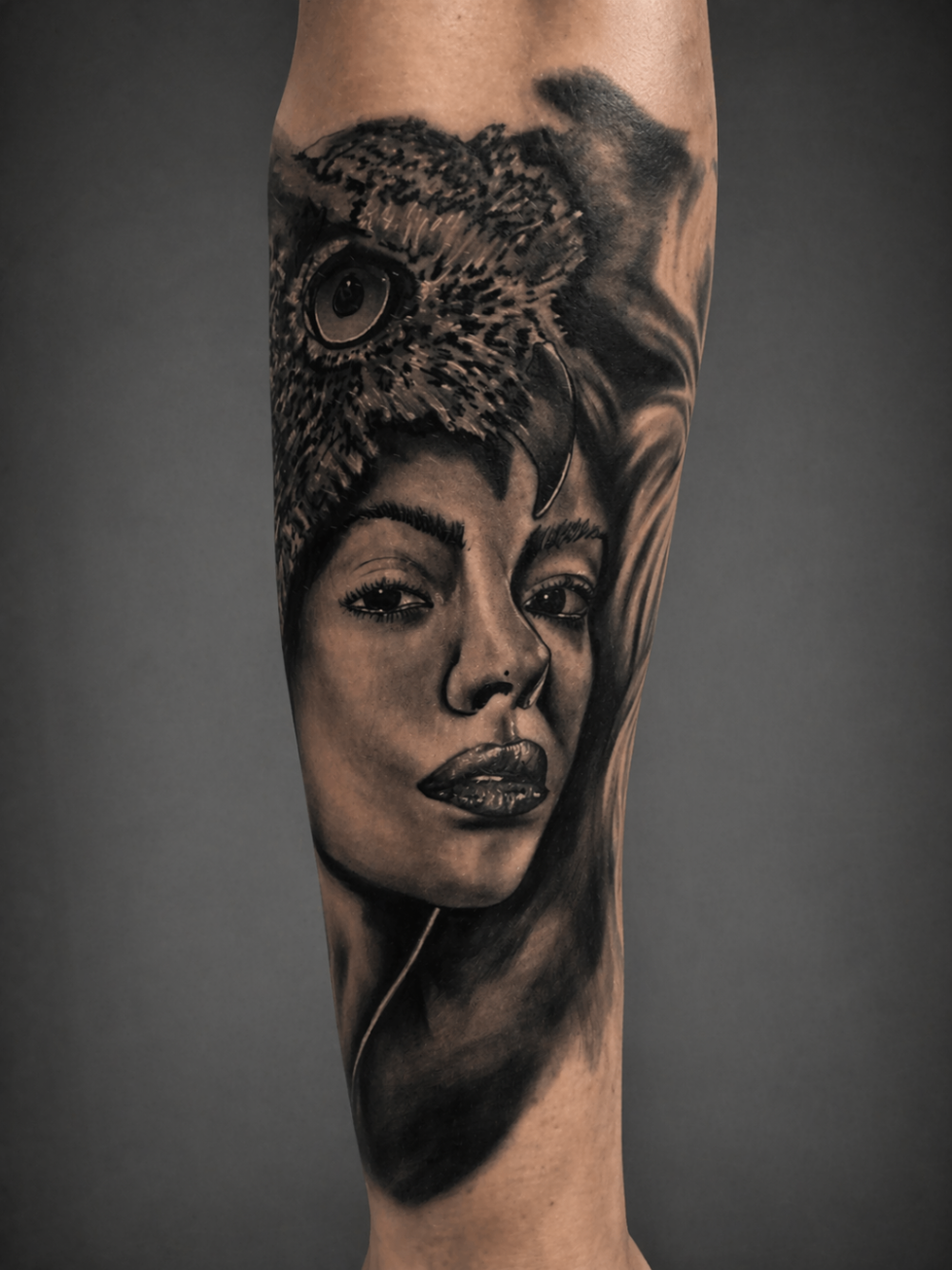 Black and grey owl and woman portrait tattoo by Rondon Neto