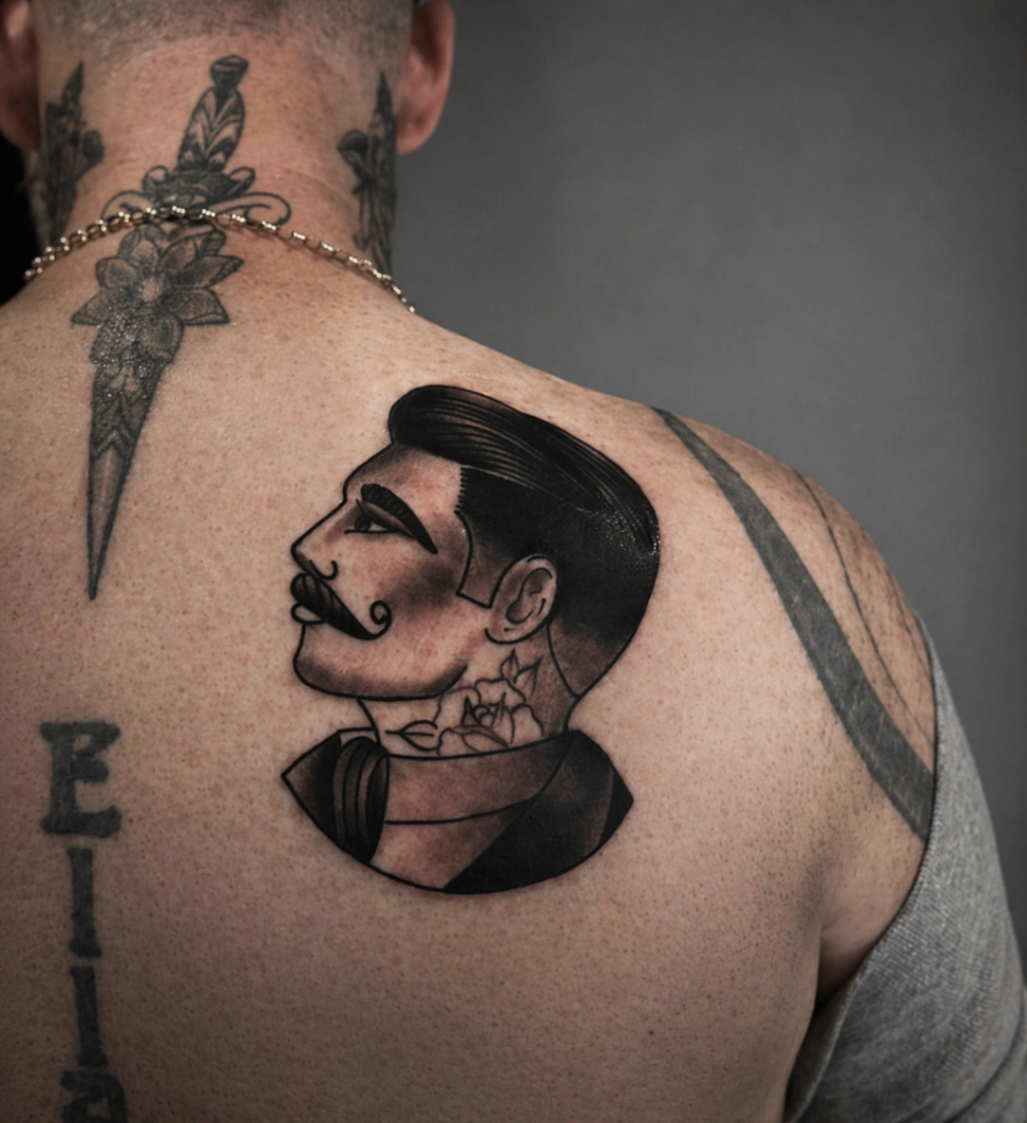 Black and grey gentleman portrait back tattoo by Rondon Neto